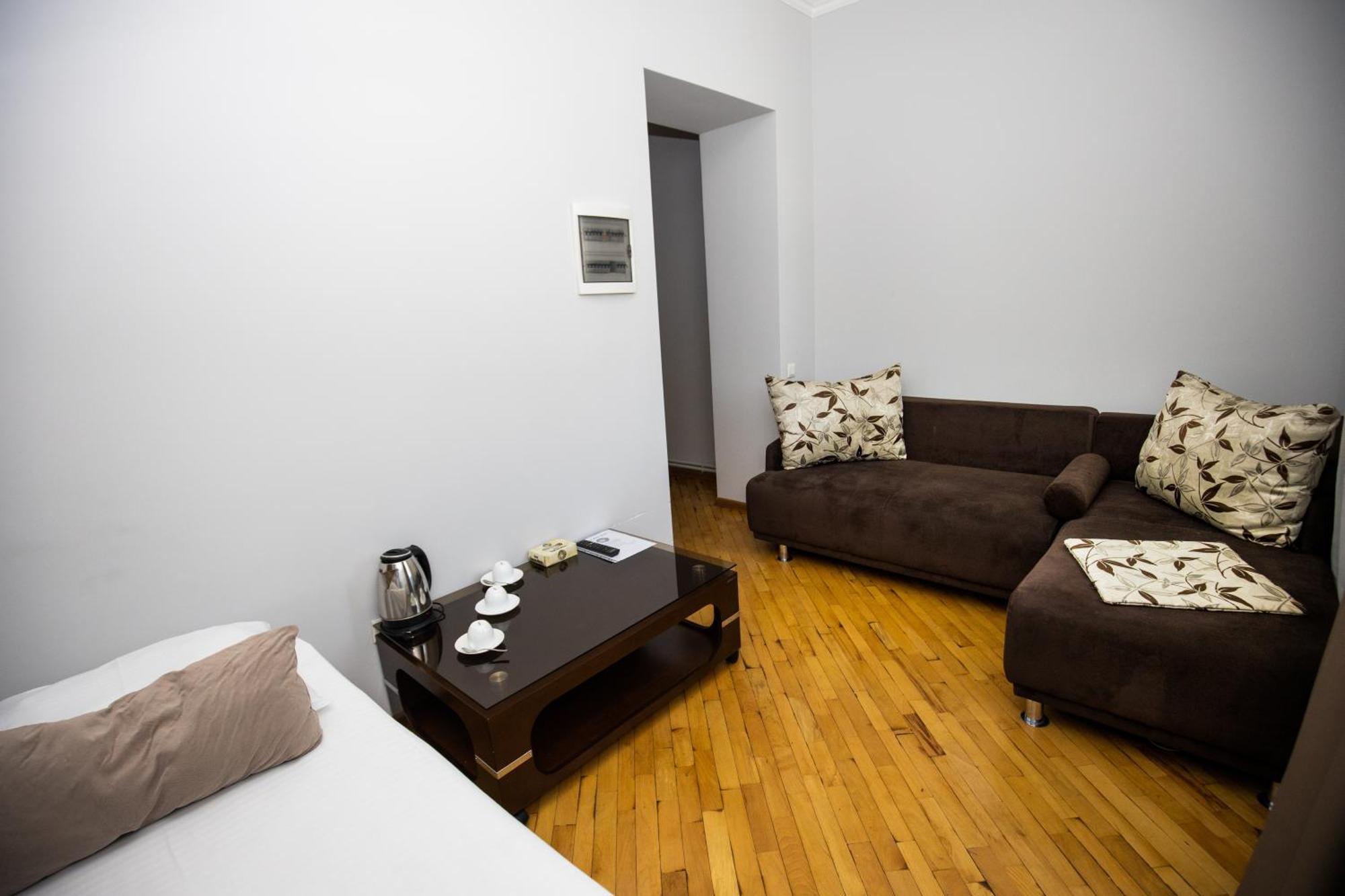 Yereone Hotel Apartment Yerevan Exterior photo